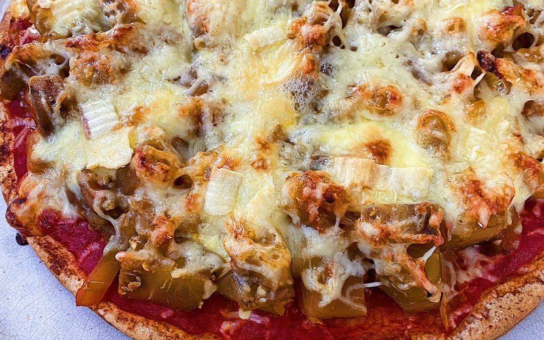 Pizza de berenjena y cebolla